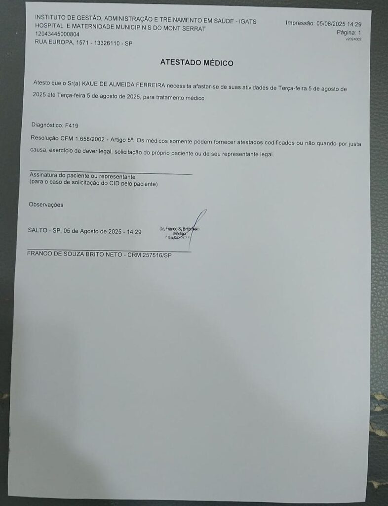 Close em um documento digital destacando a chave de autenticação do atestado médico.